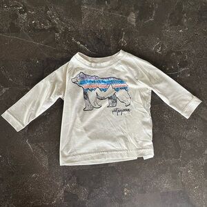Patagonia baby silk weight long sleeve shirt size 3-6 months